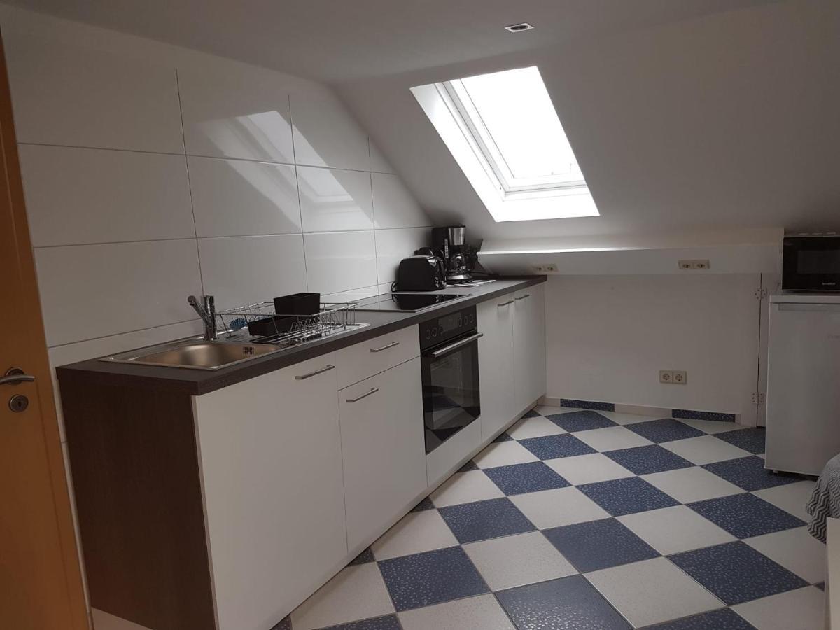 Ruhige Gemuetliche Ferienwohnung In Karlsruhe Daxlanden Fuer Monteure, Pendler, Geschaefsreisen, Wochenendreisen 외부 사진