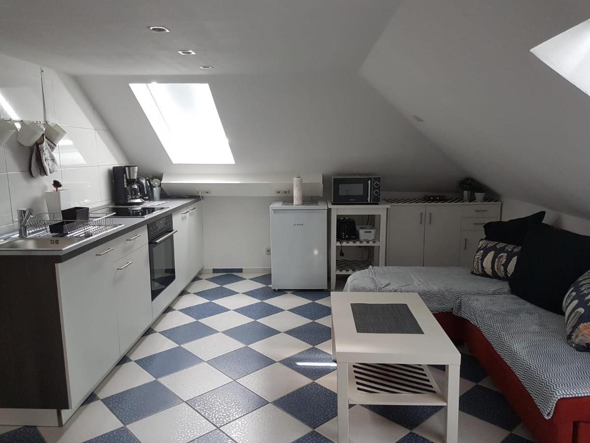 Ruhige Gemuetliche Ferienwohnung In Karlsruhe Daxlanden Fuer Monteure, Pendler, Geschaefsreisen, Wochenendreisen 외부 사진