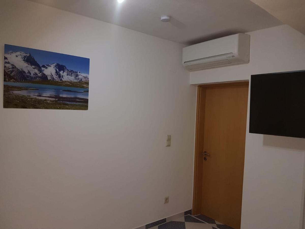 Ruhige Gemuetliche Ferienwohnung In Karlsruhe Daxlanden Fuer Monteure, Pendler, Geschaefsreisen, Wochenendreisen 외부 사진